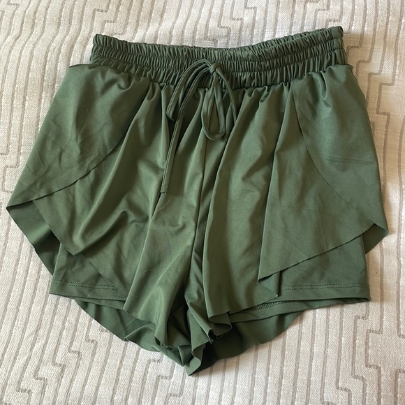 AS Revival Rhythm Flowy Short Green - Picture 3 of 5